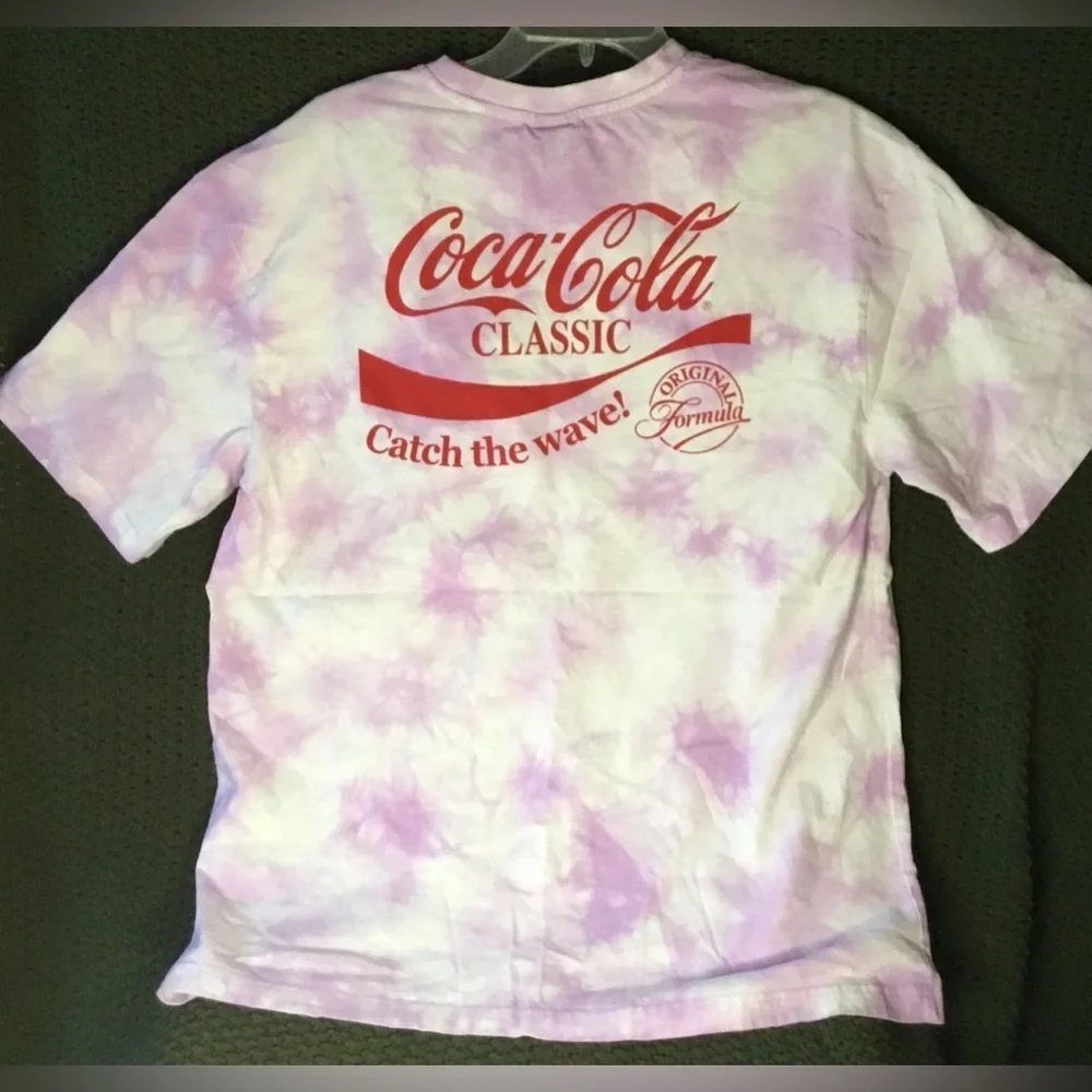 H&M Women’s White & Pink Tie Dyed Coke Classic T-Shirt, Relaxed Fit; Size M